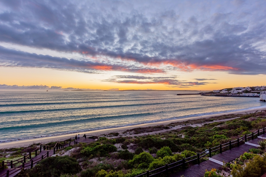 7 Bedroom Property for Sale in Calypso Beach Western Cape